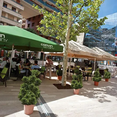 Corvin Dori Apartman *