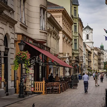 Apartman Corvin Dori